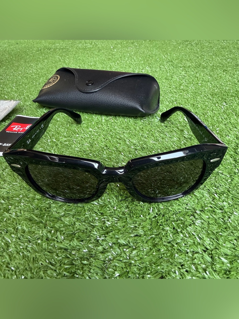 Ray-Ban Unisex RB2186 State Street Sunglasses with Case